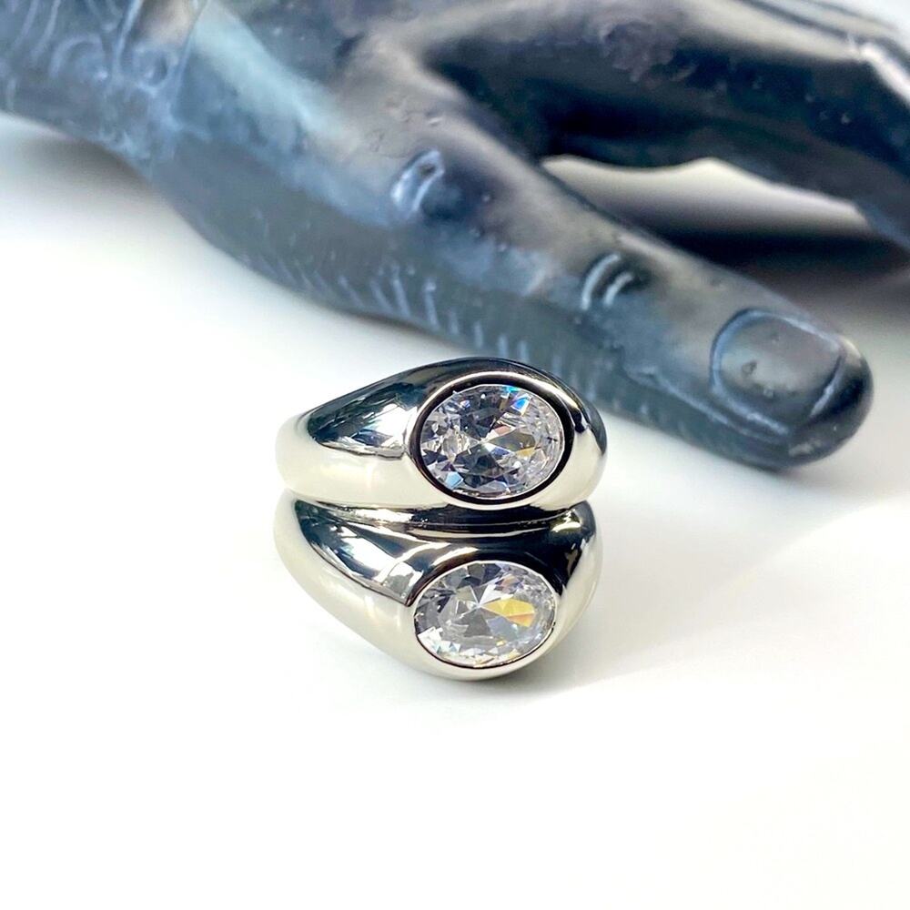 New Silver Mirroring Rhinestone Statement Ring - image 6